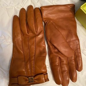 Tory Burch Almond Bow Cashmere Gloves - Size 8.5